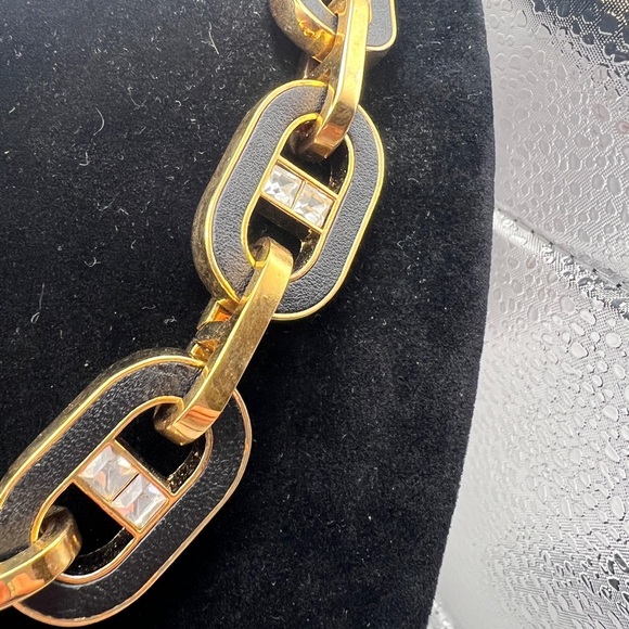 Ann Taylor Signed Inlay black leather with rhinestones Gold Tone Chunky Necklace - Picture 2 of 9